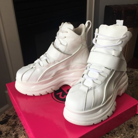 B2 White Platform Hi-Top Sneaker - Picture 3 of 3